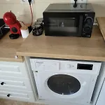 Apartman Lovely Near Center & Free Parking
