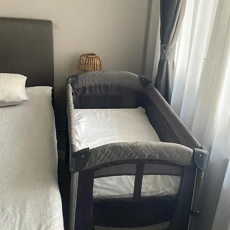 شقة Lovely Near Center & Free Parking