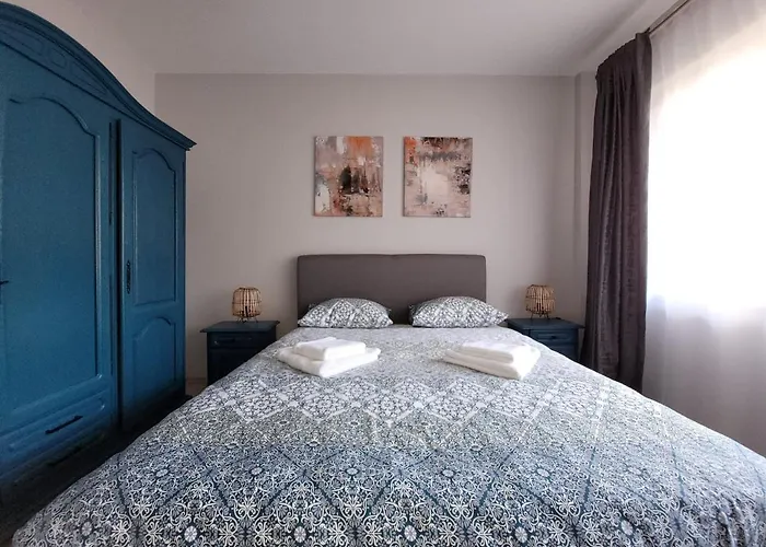 Lovely Near Center & Free Parking Apartament